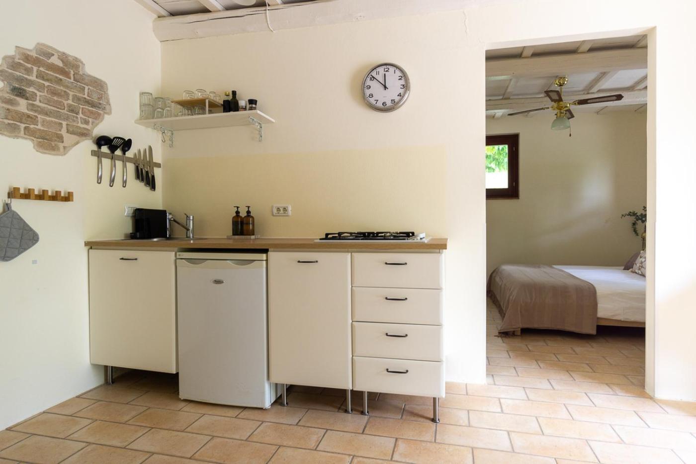 Rosa Nel Pozzo Apartments And B&B San Pietro  Exteriér fotografie