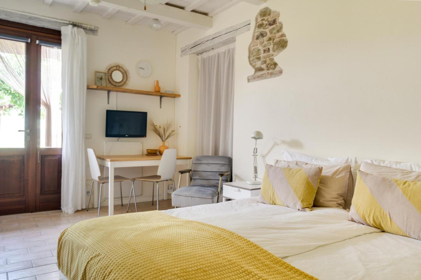 Rosa Nel Pozzo Apartments And B&B San Pietro  Exteriér fotografie