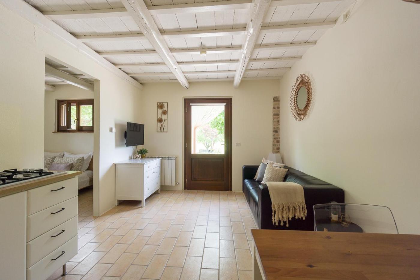 Rosa Nel Pozzo Apartments And B&B San Pietro  Exteriér fotografie