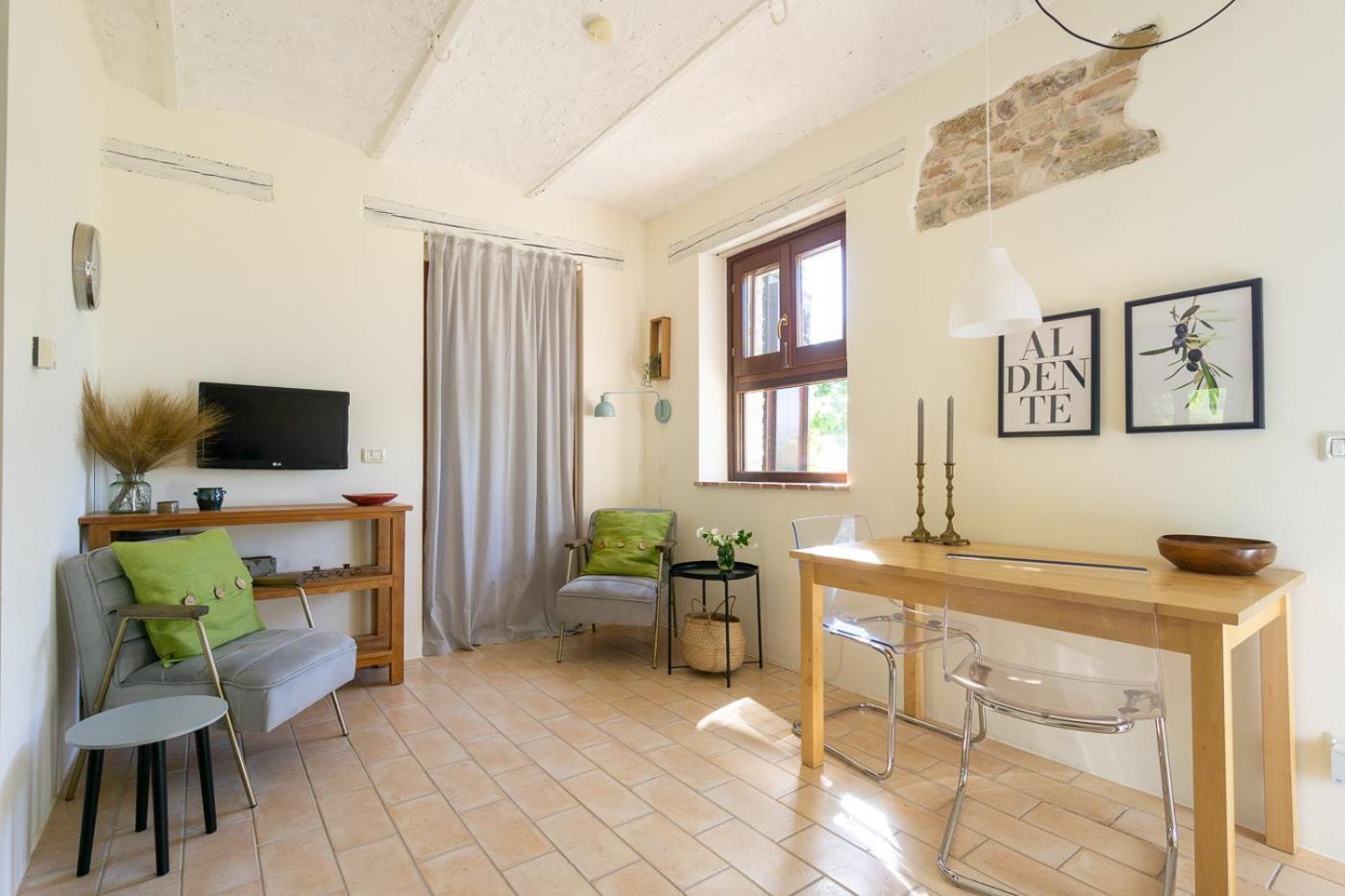 Rosa Nel Pozzo Apartments And B&B San Pietro  Exteriér fotografie