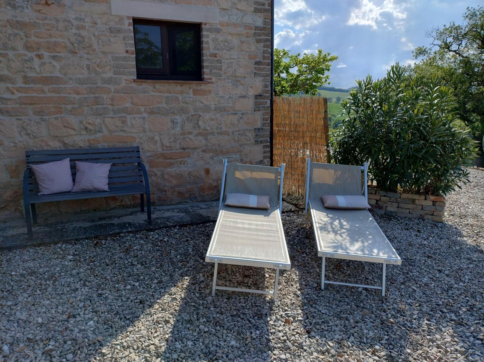 Rosa Nel Pozzo Apartments And B&B San Pietro  Exteriér fotografie